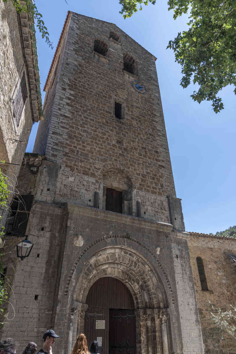 Francia - Saint-Guilhem-le-Désert 011 - abadía de Gellone.jpg